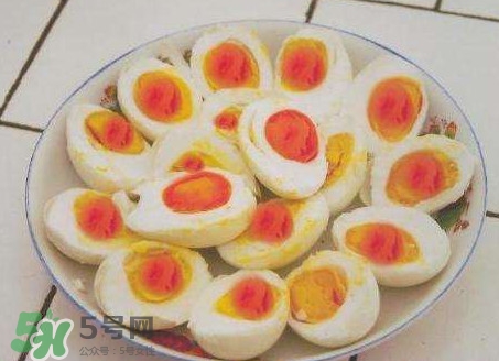 咸鴨蛋為什么會(huì)臭？咸鴨蛋為什么會(huì)苦