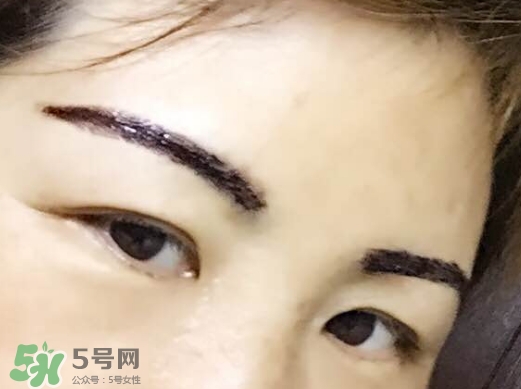 眉膠和眉粉哪個(gè)好用？眉膠和沒分的區(qū)別