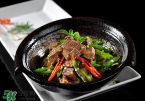 杏和牛肉能一起吃嗎？杏和牛肉一起吃會中毒嗎？