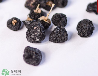 黑枸杞真假怎么辨別？黑枸杞真假辨別的方法