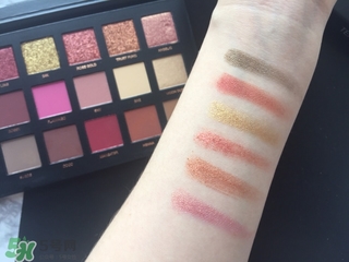 huda beauty眼影怎么畫？huda beauty眼影盤教程
