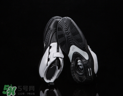 reebok answer4復(fù)刻版在哪買？銳步艾弗森戰(zhàn)靴復(fù)刻哪里有賣？
