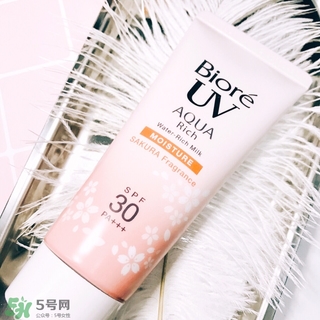 碧柔櫻花防曬霜怎么樣？碧柔櫻花防曬霜好用嗎？