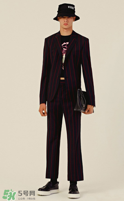 versus versace2018早春度假系列衣服款式有哪些_好看嗎？