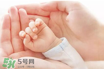 寶寶指甲凹凸不平是什么原因？寶寶指甲凹凸不平正常嗎？
