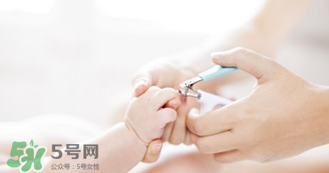 寶寶指甲用什么剪？寶寶剪指甲需要專門的工具嗎？