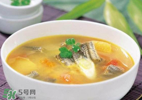 黃鱔和西紅柿可以一起吃嗎？黃鱔能和西紅柿同吃嗎？