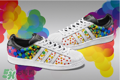2017adidas pride系列有哪幾款？阿迪達(dá)斯彩虹配色運(yùn)動(dòng)鞋好看嗎？