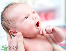 嬰兒吃藥能打預(yù)防針嗎？嬰兒吃藥影響預(yù)防針嗎？