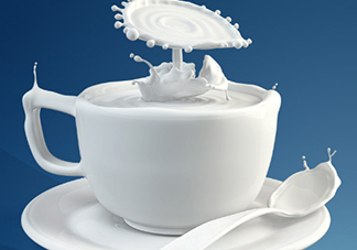 胃脹氣可以喝牛奶嗎？胃脹氣喝牛奶會(huì)怎樣？