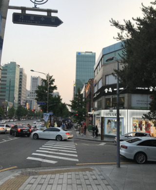 去韓國(guó)買什么化妝品 韓國(guó)什么化妝品值得買