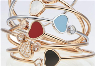 chopard手鐲是什么材質(zhì)？蕭邦手鐲是鍍金的嗎？
