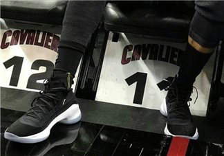 under armour curry4黑金怎么樣？庫里總決賽戰(zhàn)靴客場配色諜照曝光
