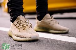 adidas yeezy 350 boost v2 dark green椰子350大地綠多少錢？