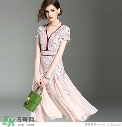 7月份穿什么衣服？七月份穿衣搭配