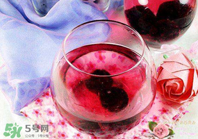 楊梅酒能放冰箱嗎？楊梅酒能冰凍嗎？
