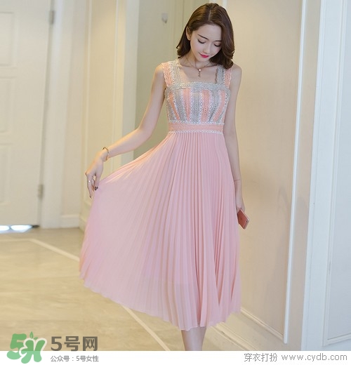 7月份去三亞穿什么？去月份去三亞穿什么衣服