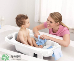 嬰兒浴盆是帶浴網(wǎng)還還是帶浴板好？嬰兒浴盆什么款式好？