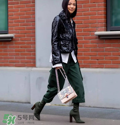 fendi kan i多少錢？芬迪kan i包包國(guó)內(nèi)專柜價(jià)格