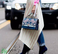 fendi kan i多少錢？芬迪kan i包包國(guó)內(nèi)專柜價(jià)格