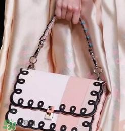 fendi kan i尺寸多大？芬迪kan i包包尺寸介紹