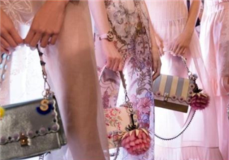 fendi kan i尺寸多大？芬迪kan i包包尺寸介紹