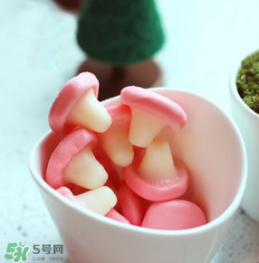 春草餅是什么？春草餅?zāi)睦镉匈u？