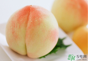 水蜜桃不能和什么一起吃？水蜜桃和什么不能一起吃？