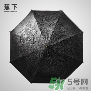 蕉下太陽傘怎么收？蕉下小黑傘太陽傘怎么打開？