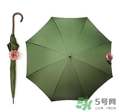 黑檸檬和蕉下哪個(gè)好？黑檸檬和蕉下太陽(yáng)傘對(duì)比