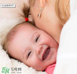 哄寶寶睡覺可以搖晃嗎？哄寶寶睡覺搖晃有害嗎？