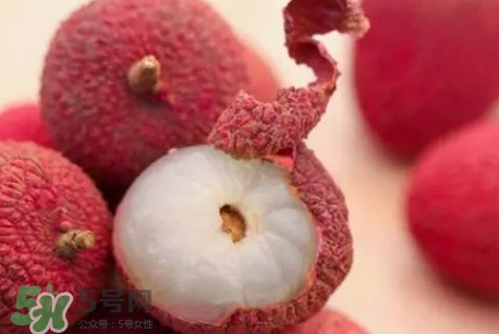 吃泡藥水的荔枝會得?。砍运幩睦笾檬肿憧诓?？