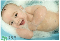 早產(chǎn)兒的發(fā)育和正常嬰兒一樣嗎？早產(chǎn)兒發(fā)育會遲緩嗎？
