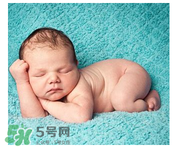 早產(chǎn)兒奶粉吃到什么時候？早產(chǎn)兒奶粉吃多久？