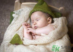 早產(chǎn)兒奶粉有必要嗎？早產(chǎn)兒可以吃普通奶粉嗎？