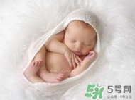 早產(chǎn)兒奶粉有必要嗎？早產(chǎn)兒可以吃普通奶粉嗎？