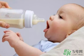 早產(chǎn)兒奶粉有必要嗎？早產(chǎn)兒可以吃普通奶粉嗎？