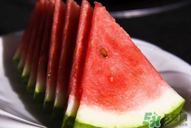 現(xiàn)在的西瓜為什么都是白籽？白籽西瓜是催熟的嗎？