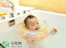 寶寶能用艾葉水洗澡嗎？嬰兒能用艾葉水洗澡嗎？