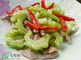 苦瓜炒肉怎么炒不苦？苦瓜炒肉怎么做才不苦？