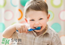 寶寶長牙會拉肚子嗎？寶寶長牙會發(fā)燒嗎？