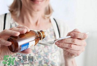 感冒藥和消炎藥能一起吃嗎？感冒藥吃多了會(huì)怎樣