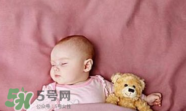 寶寶枕頭怎么選？寶寶枕頭什么樣的最好？