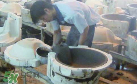 塵肺病是職業(yè)病嗎？塵肺病是肺結(jié)核嗎