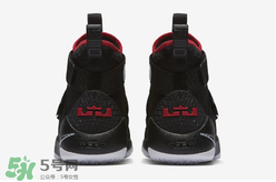 nike lebron soldier 11 bred多少錢？耐克士兵11黑紅配色專柜價格