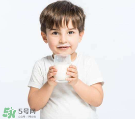 奶粉哪個(gè)國家的最好？奶粉哪個(gè)國家的奶源好？