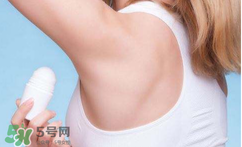 清涼油能治狐臭嗎？清涼油可以治狐臭嗎？