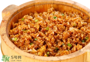 醬油炒飯怎么做？醬油炒飯生抽還是老抽