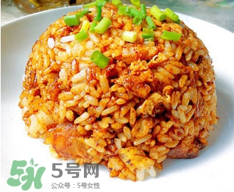 醬油炒飯怎么做？醬油炒飯生抽還是老抽