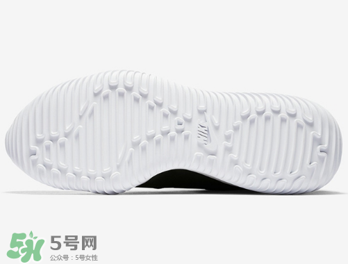 nikelab acg 07 kmtr機能運動鞋黑白配色多少錢？